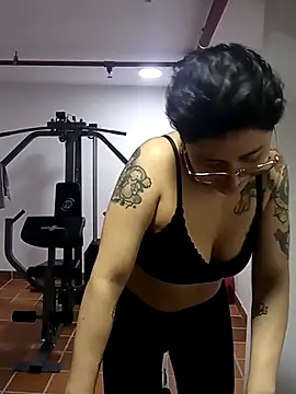 Juliexxxxtasy élő XXX-chatje