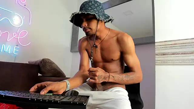 Chat +18 de Rpoolrboy ao vivo