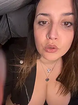 Czat XXX na żywo – Novababy18