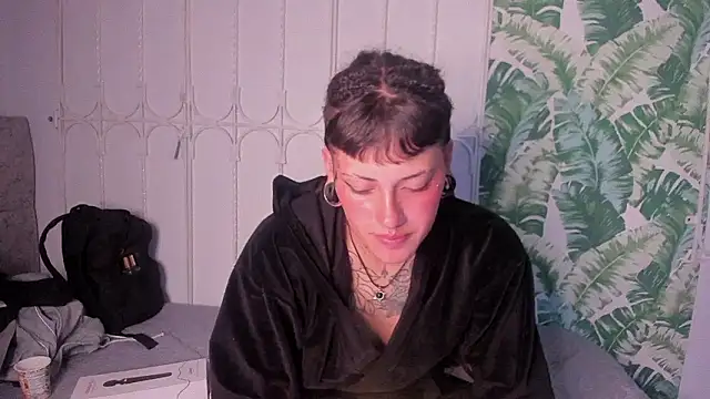 _sharlotte777 élő XXX-chatje