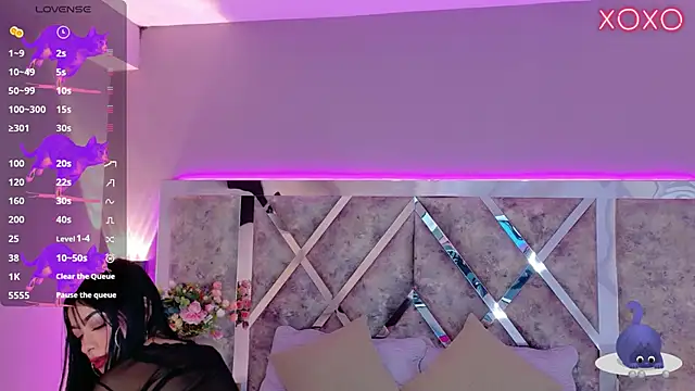 Chatroom XXX en direct de JaneeDaviss