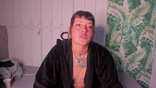 แชท XXX สดของ _sharlotte777