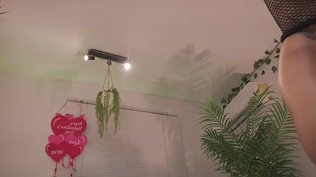 Cooper-Reds Live XXX Chat