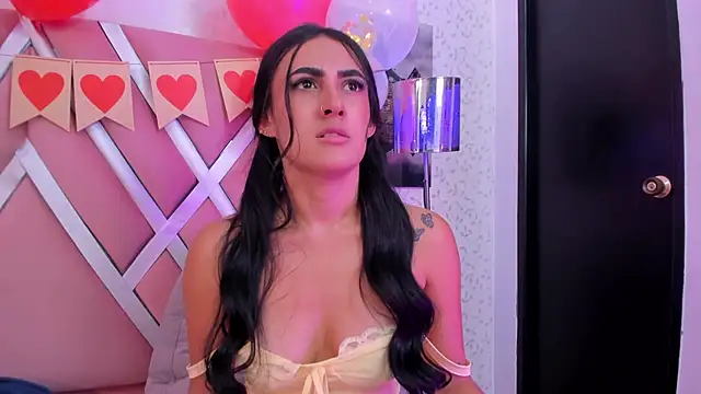 Chat +18 de Helenn_monroy1 ao vivo