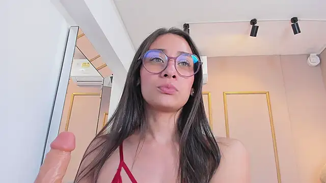 دردشة NahimiThompson الجنسية المباشرة