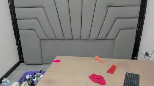 Angie_Will Chat XXX in diretta