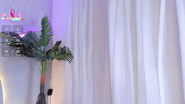 CannelaSmith Adlı Modelin Canlı XXX Sohbeti