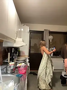 justsomeoneuknow 网络视讯表演