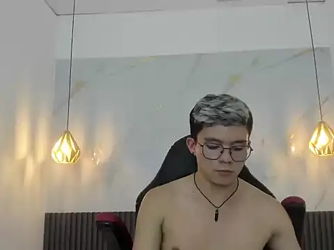 Czat XXX na żywo – AndyFame1