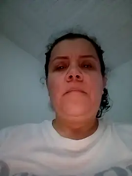 agathamiller01 Adlı Modelin Canlı XXX Sohbeti