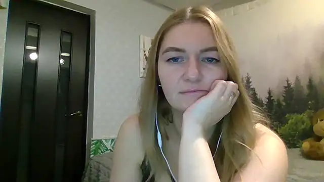 XXX chat uživo modela CandyOLimeX
