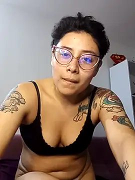 Chatroom XXX en direct de Juliexxxxtasy