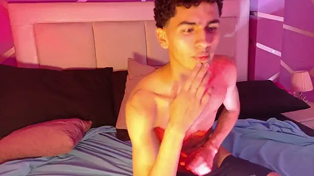 Show modela Dark_Sultan na web-kameri