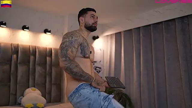 john_king29 网络视讯表演