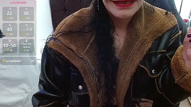 แชท XXX สดของ AlexandraJones_