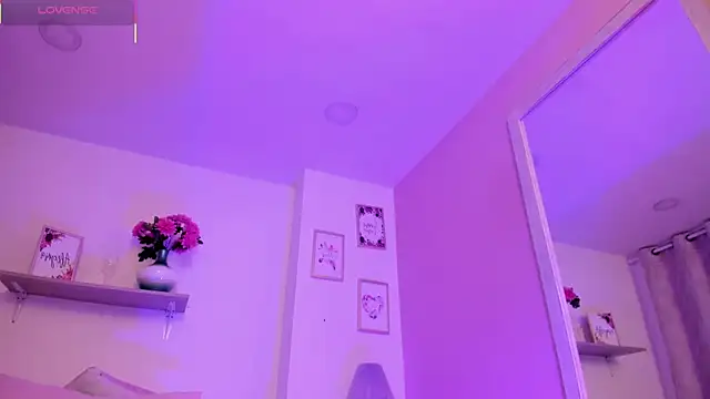 Chat +18 de LauraRaider ao vivo