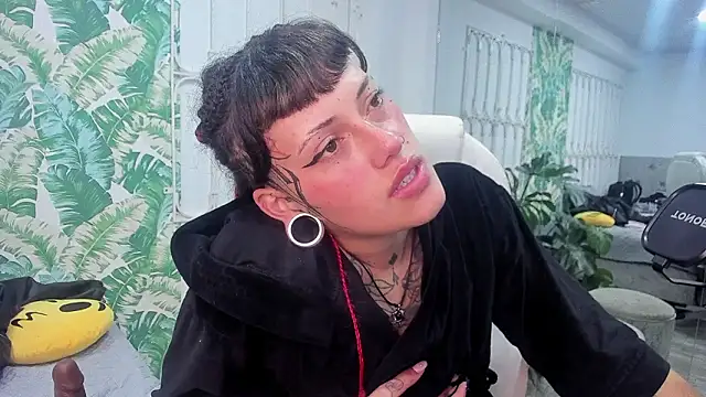 _sharlotte777 Chat XXX live