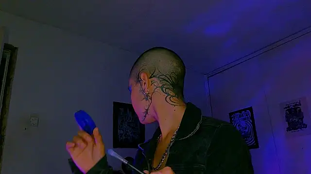 Chatroom XXX en direct de alex_one888