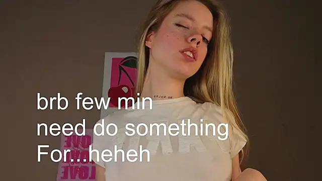 TiffinyMergist élő XXX-chatje