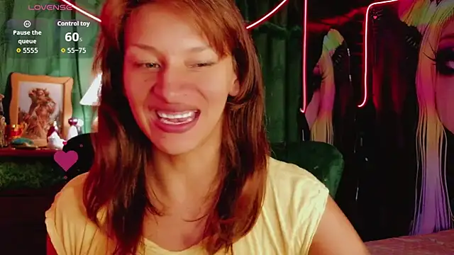 Summer_XO élő XXX-chatje