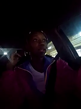 oliviaprettypussy 现场XXX聊天