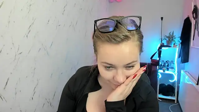 holly_xglam Obrolan Langsung XXX