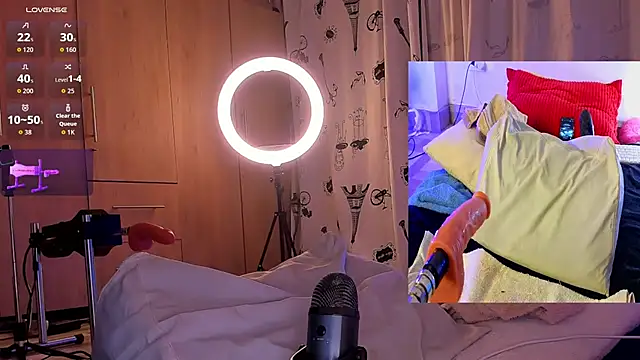 XXX chat uživo modela jolee__