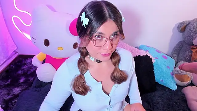 CassieBigass_ élő XXX-chatje