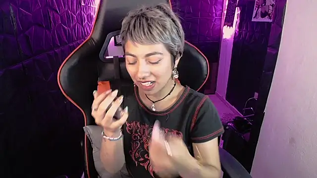 lunarichy22 – Live XXX-chat