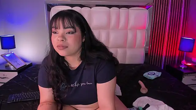 Chat +18 de xCharlotte_20 ao vivo