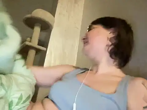 -CatchMe- Obrolan Langsung XXX