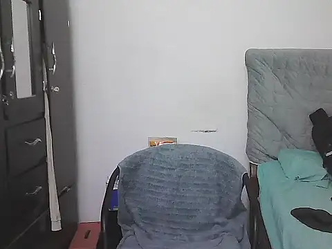 AlphaLatinoBear Live XXX-Chat