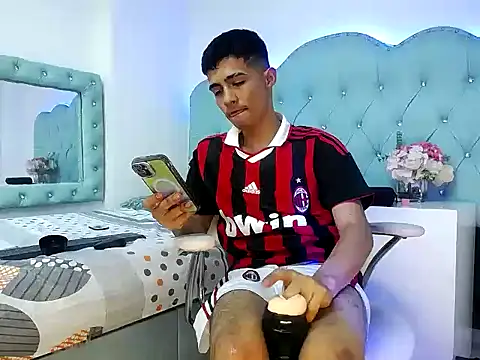 Apolo_Richards Live XXX-Chat