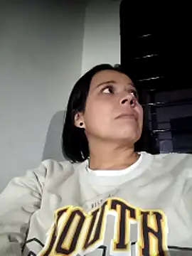 Pokazy przed kamerką – RossyAlvarez