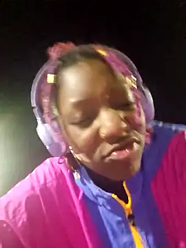 oliviaprettypussy élő XXX-chatje