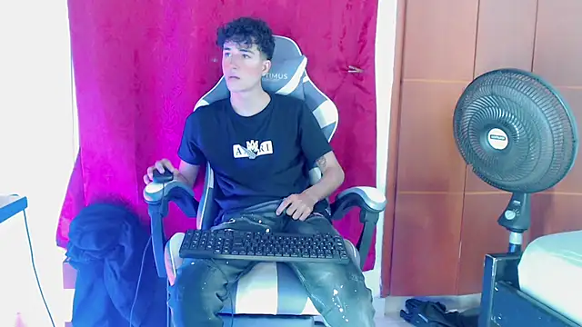 Johnny_cagee_のウェブカメラショー