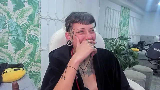 _sharlotte777: απευθείας συνομιλία ΧΧΧ