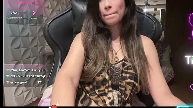 Fenixheaven Chat XXX in diretta