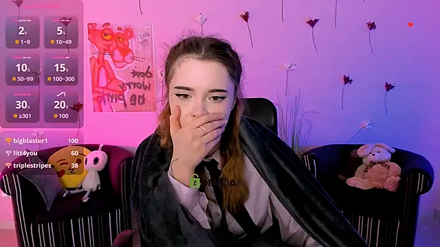 liana_kisses 现场XXX聊天