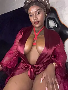 QUEEN_NOBUHLE_FEMDOM_777 现场XXX聊天