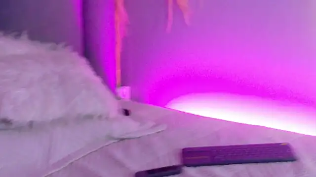 AlynAllen Pertunjukan Webcam