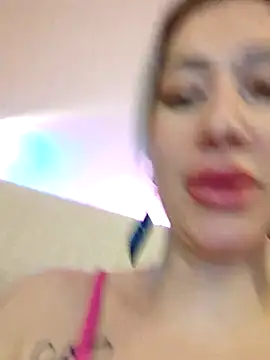 Gina-Lumara: онлайн-секс-чат