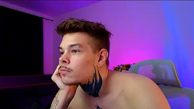 DENIS_HERE's Live XXX Chat