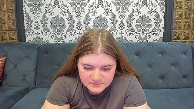 Show de LissaBigTitts na webcam