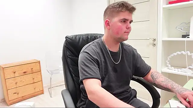 XXX chat uživo modela Jackson_Teele