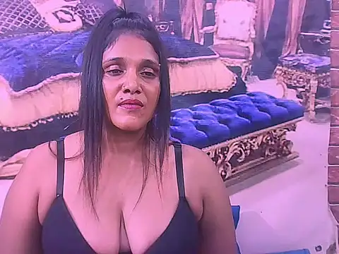 Chatroom XXX en direct de IndianSexyLady20