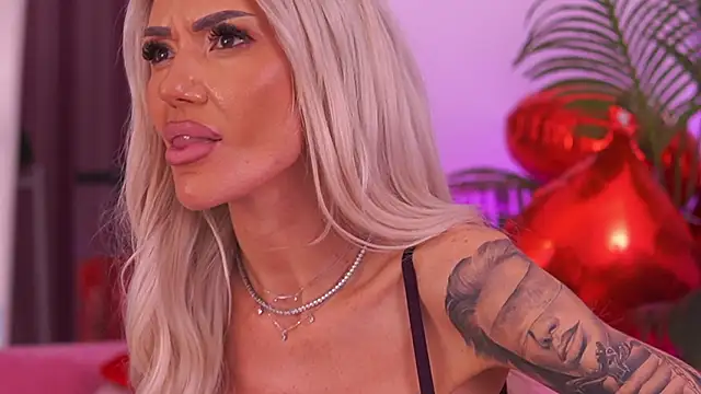 fallingangel – Kamerová šou