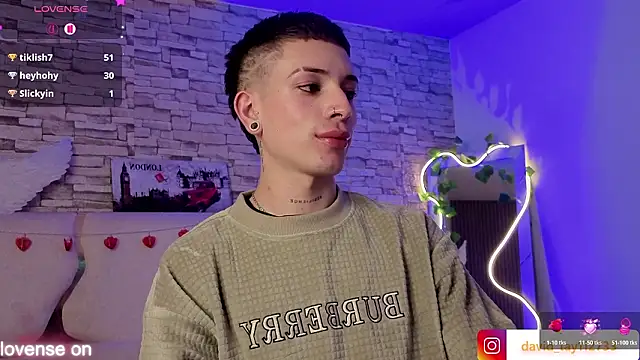 boyfox_tay Adlı Modelin Canlı XXX Sohbeti