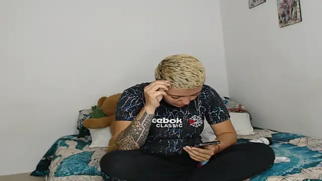 XXX chat uživo modela kathy_luisa