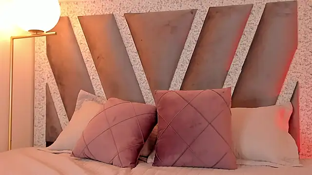 SophieeMills Live XXX-chat